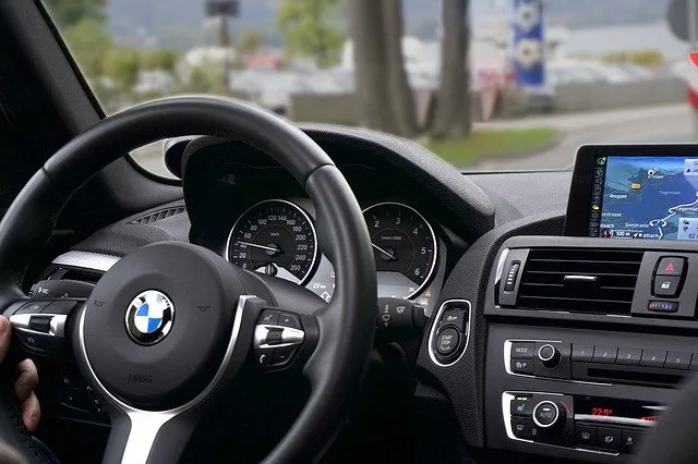 Czy head up display naprawdę przydaje się w samochodzie?